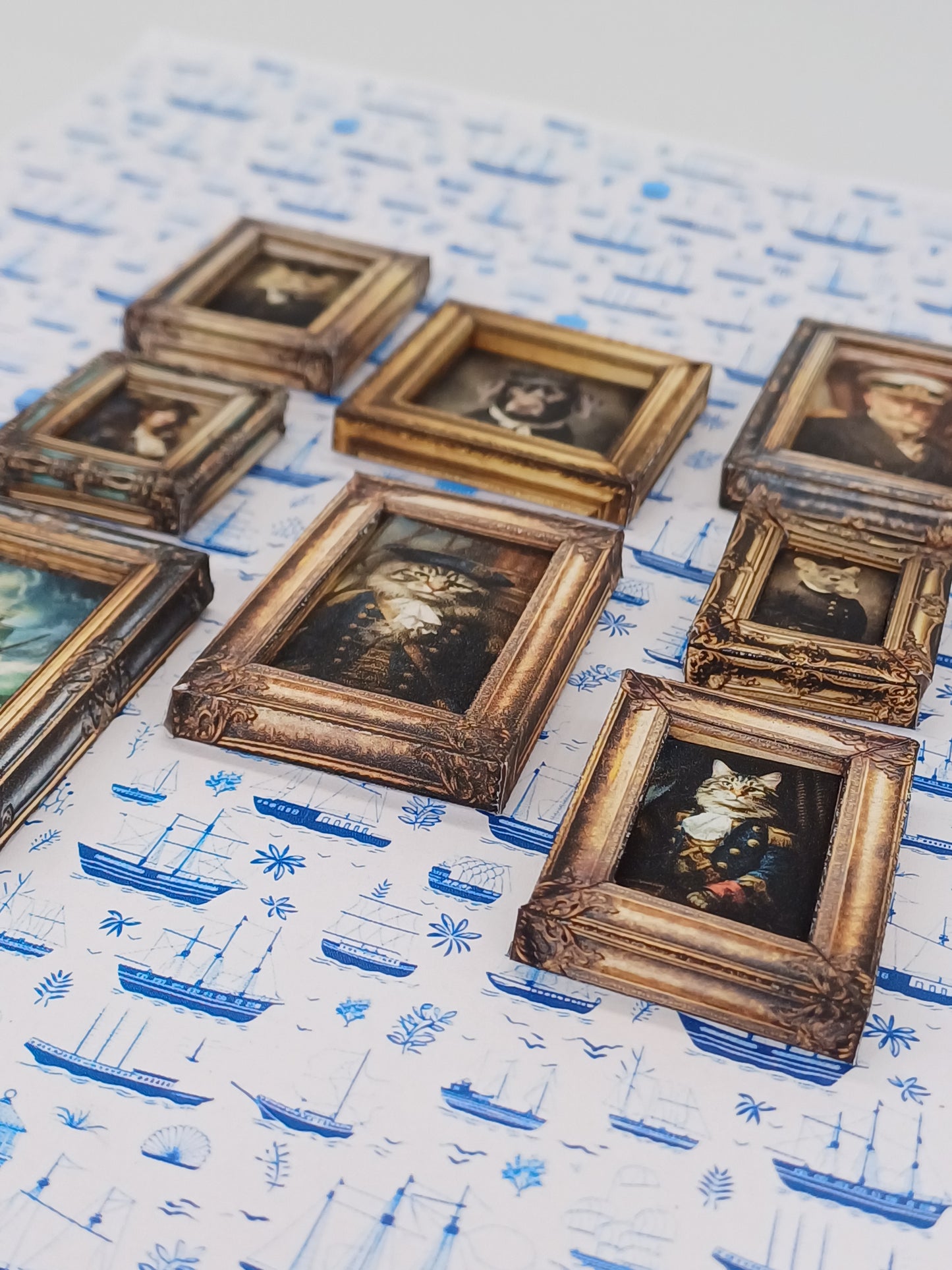 Maritime Portrait Gemälde im Maßstab 1:12 zum Drucken und Basteln - PDF