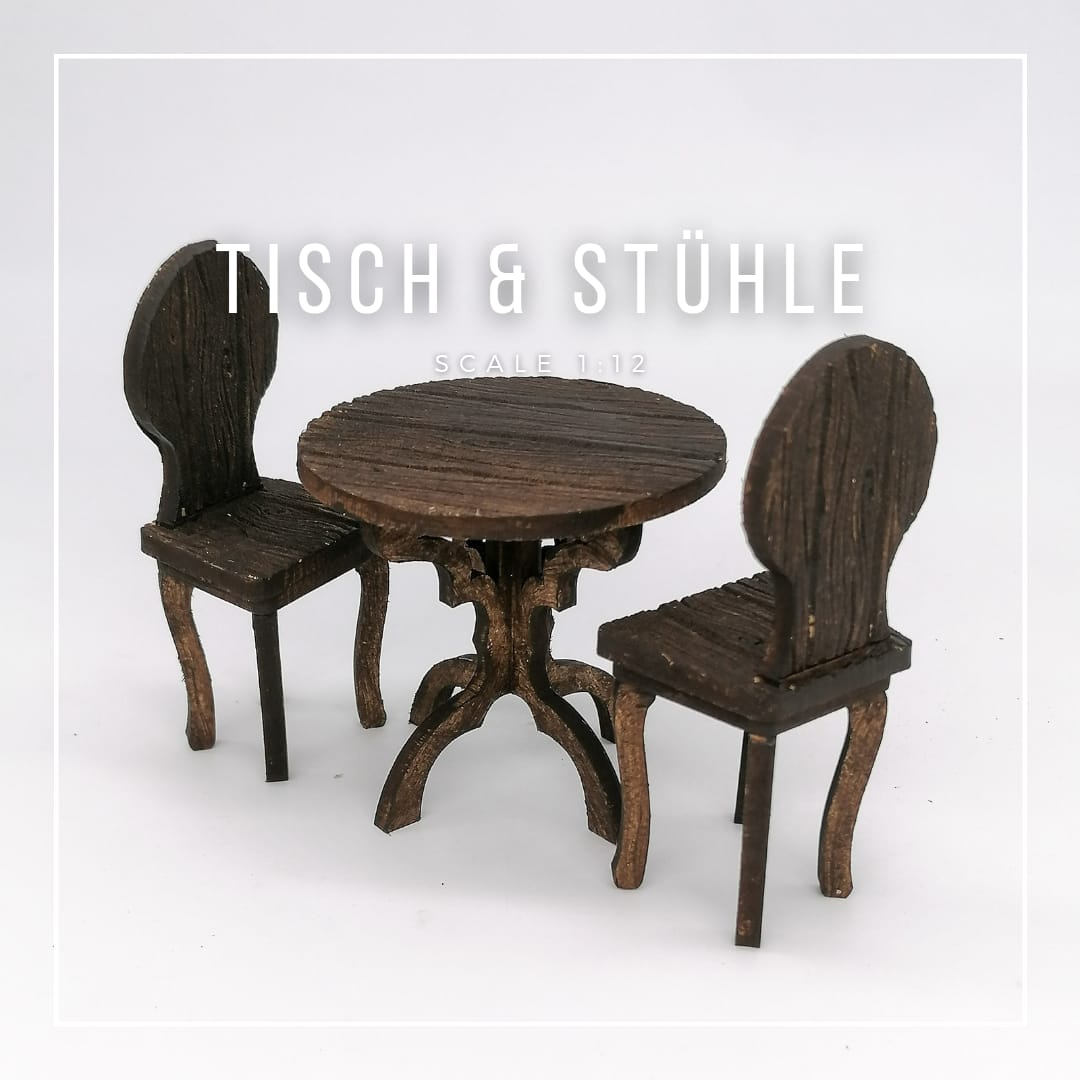 Tafel en stoelen