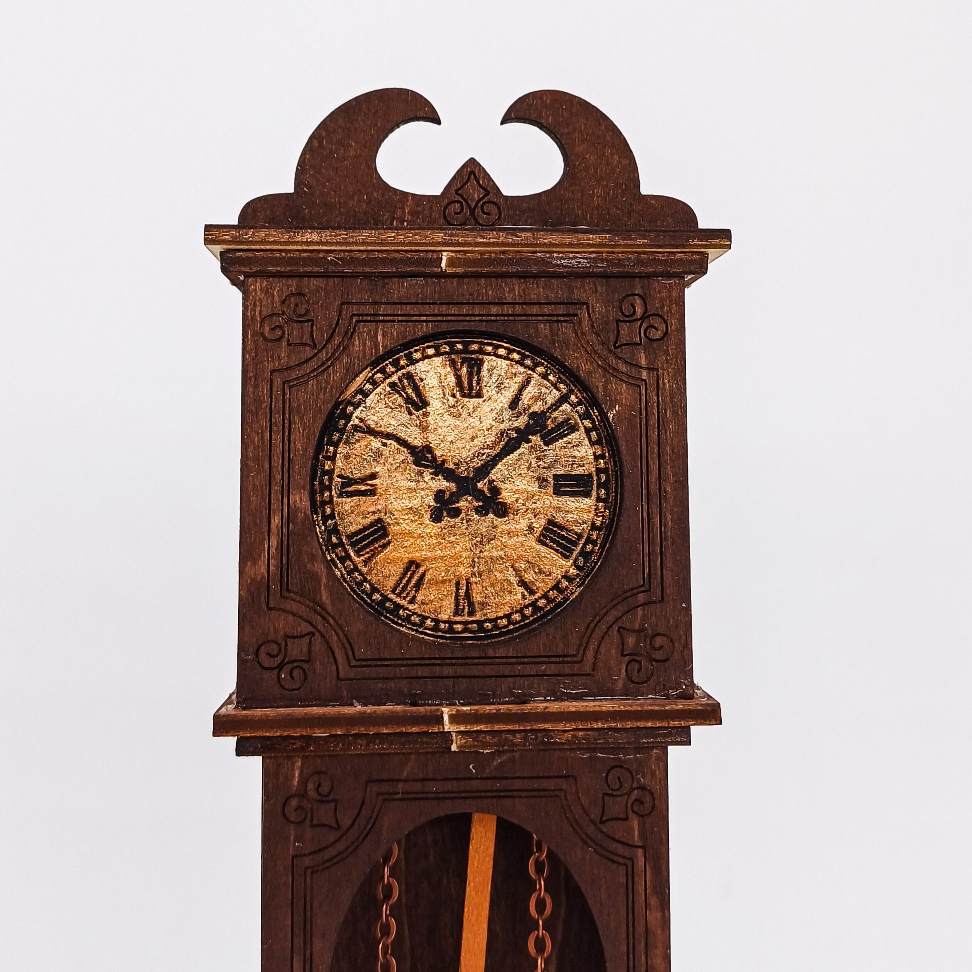 DIY Standuhr im Maßstab 1:12 - Miniaturen