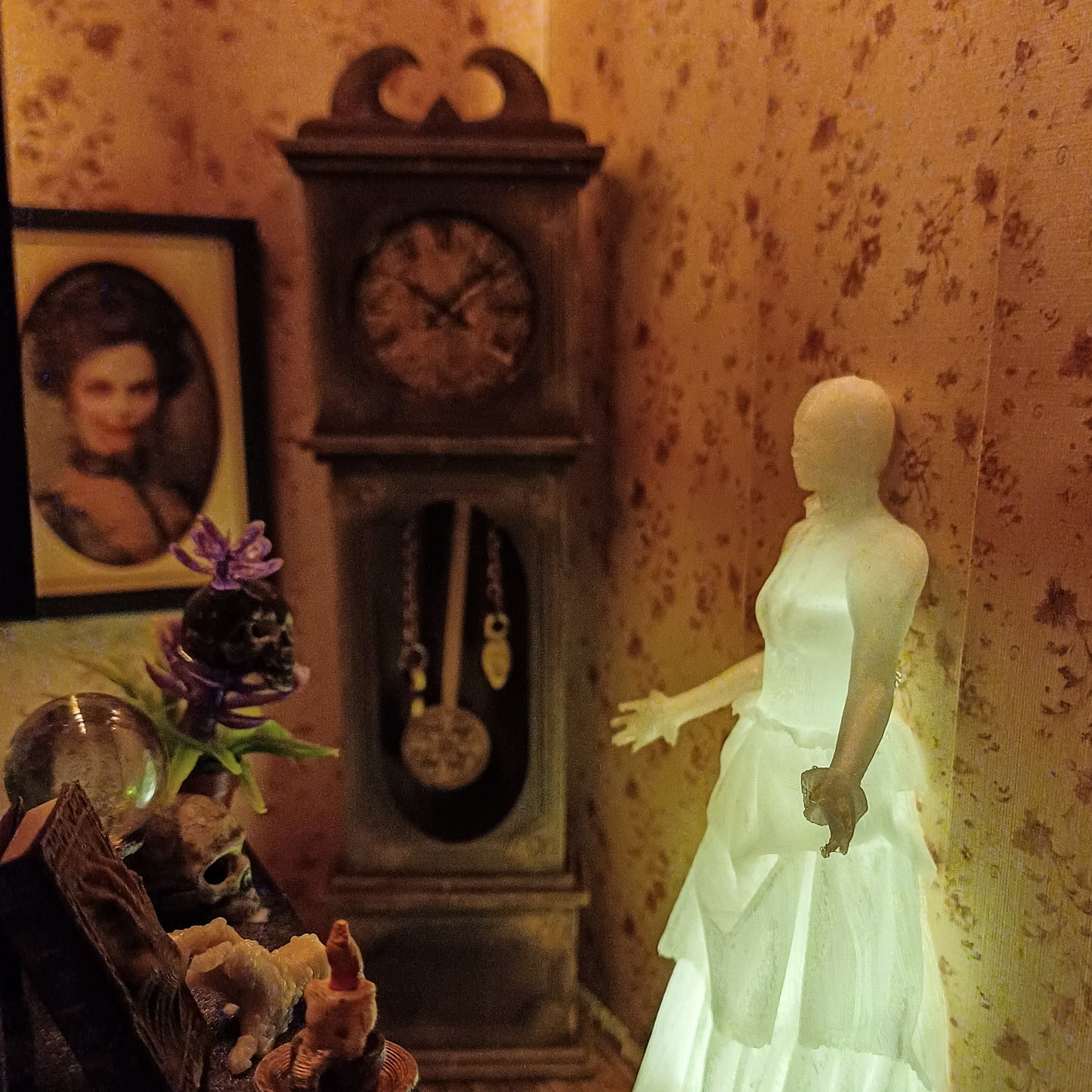 Book Nook Halloween im Geisterhaus