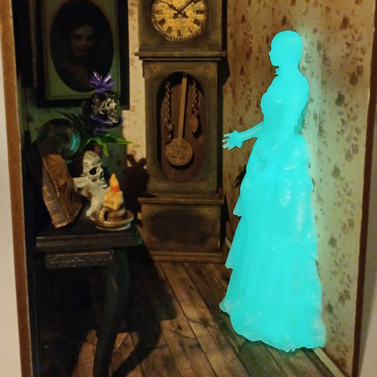 Book Nook Halloween im Geisterhaus
