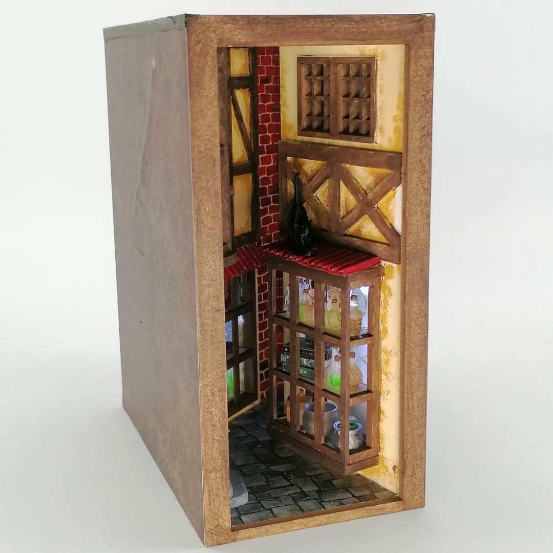 Book Nook Enchanting Winked Alley DIY Kit