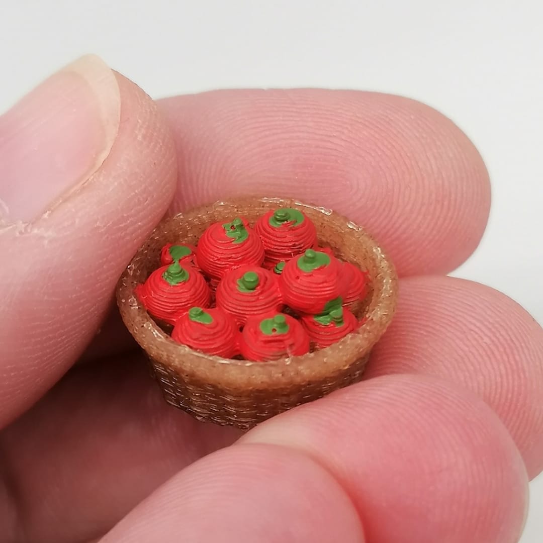 Marktkörbe im Maßstab 1:12 - Tomaten - Miniaturen