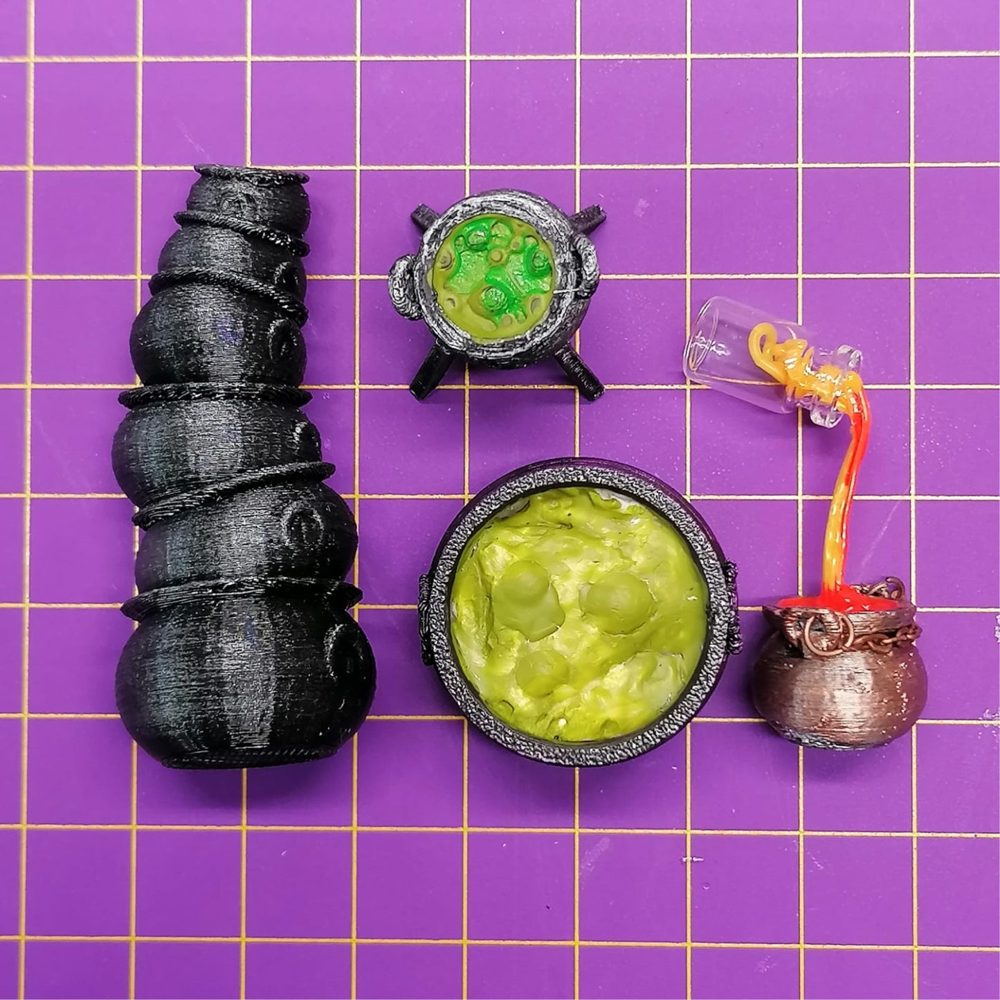 1:12 scale witches cauldron miniatures