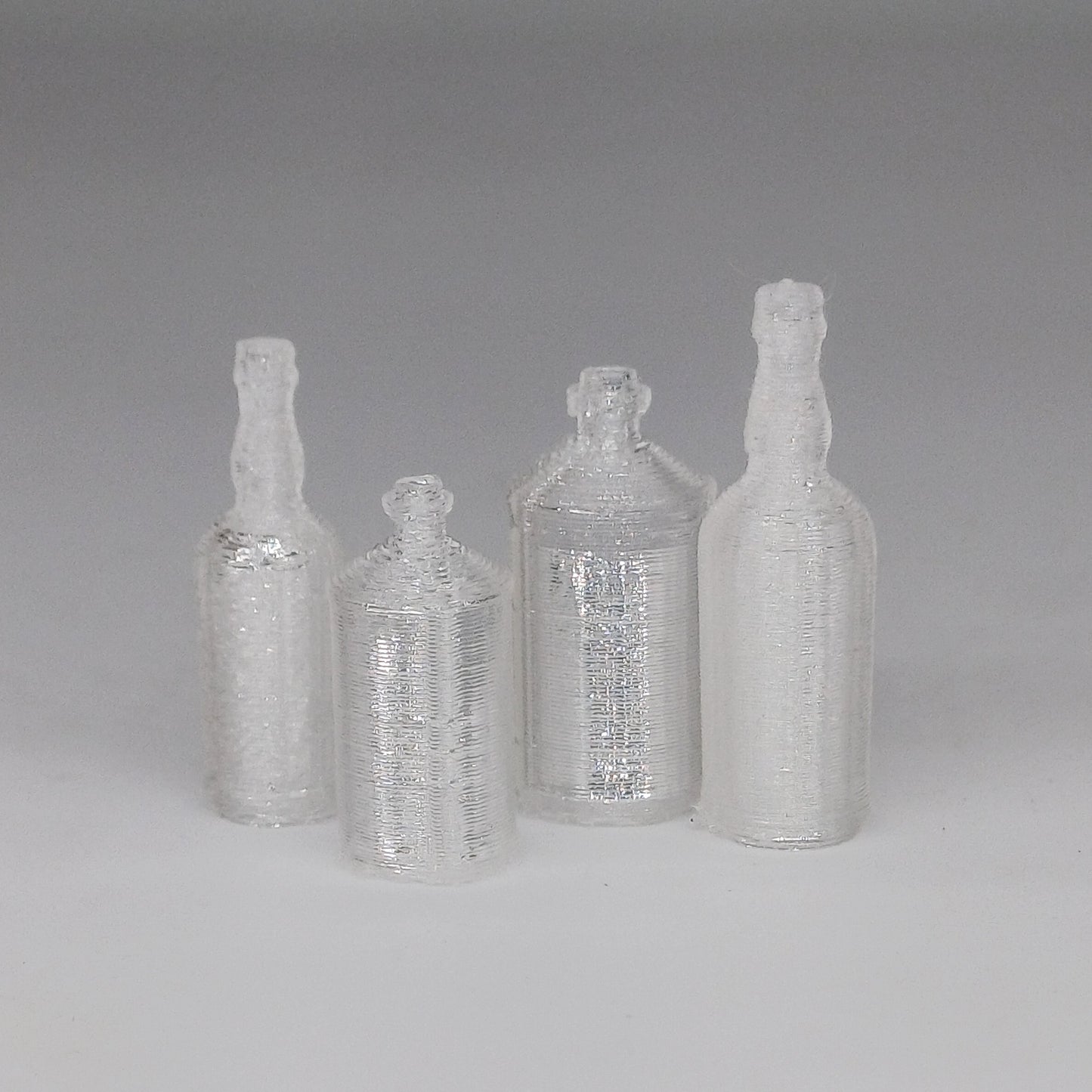 Alkohol Flaschen Miniaturen im Maßstab 1:12 - Unbemalt - Miniaturen