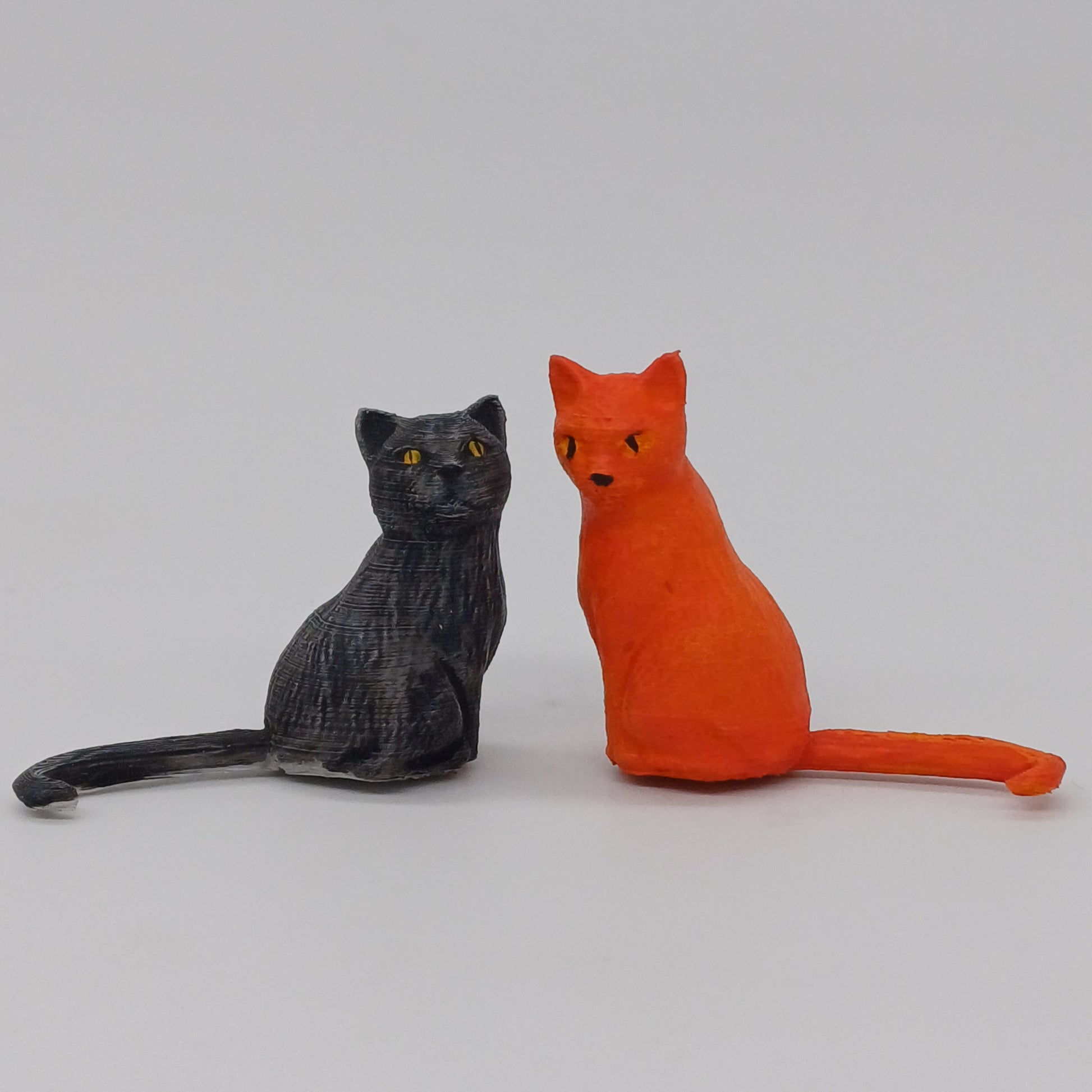 Schmusekatzen im Maßstab 1:12 - Bemalt - Miniaturen