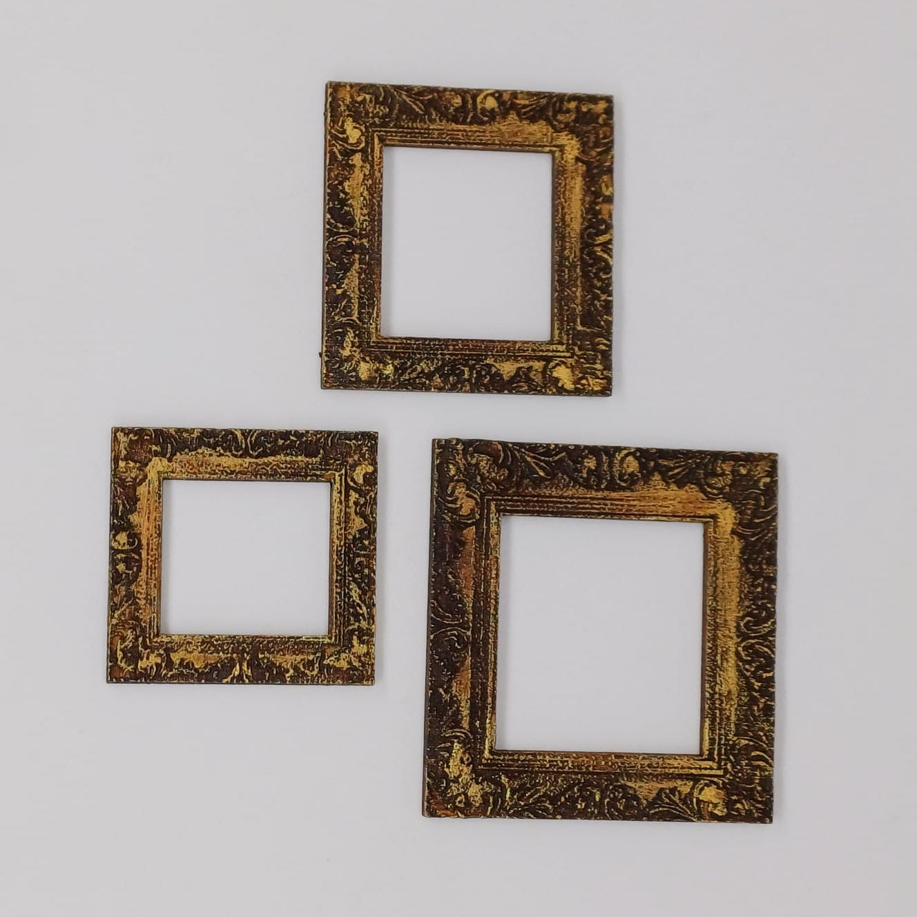 decorated picture frames on a scale of 1:12