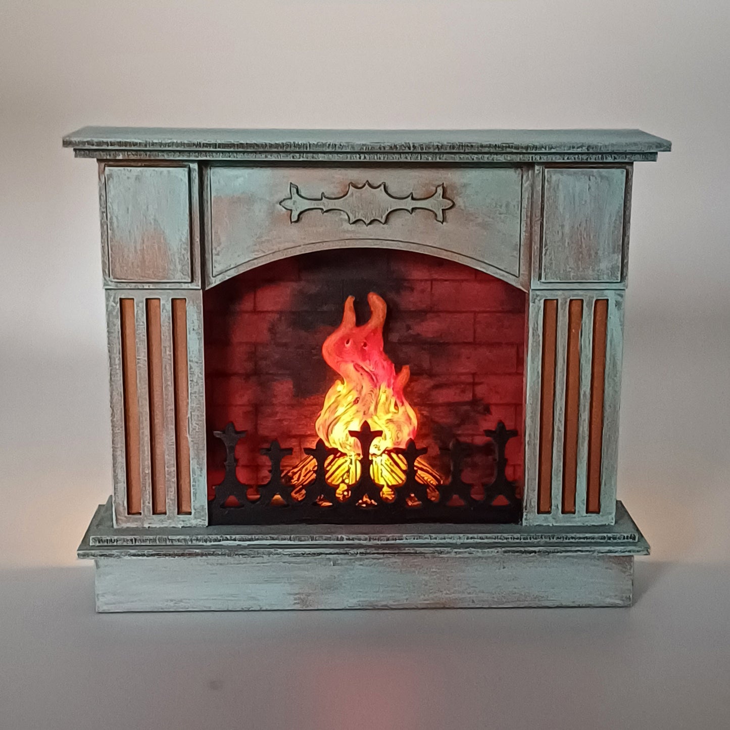 DIY fireplace with fire in scale 1:12