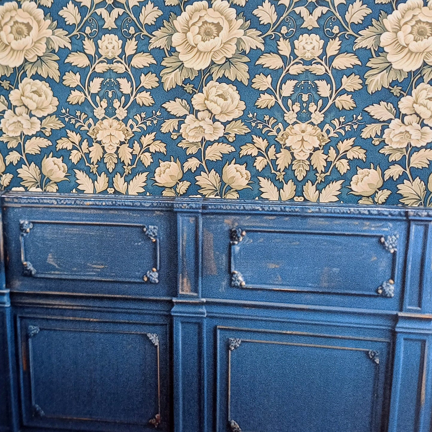 Diseño Roombox "Blue Room" escala 1:12 para impresión y artesanía