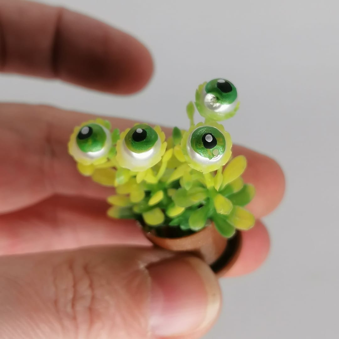 Magical miniature plants on a scale of 1:12