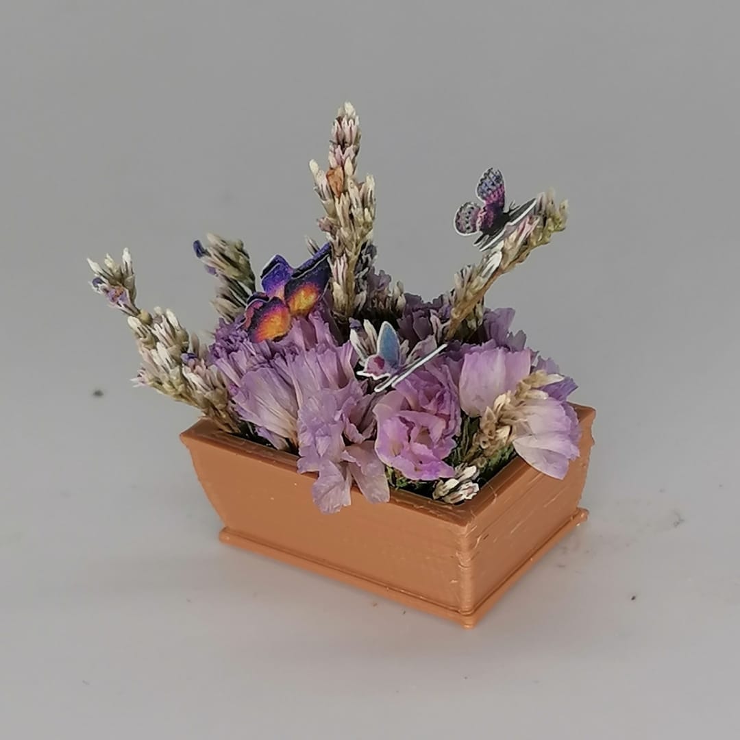 1:12 scale miniature flower box