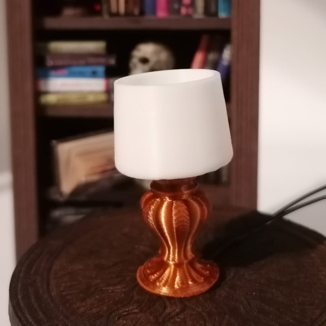 Miniature lamp scale 1:12
