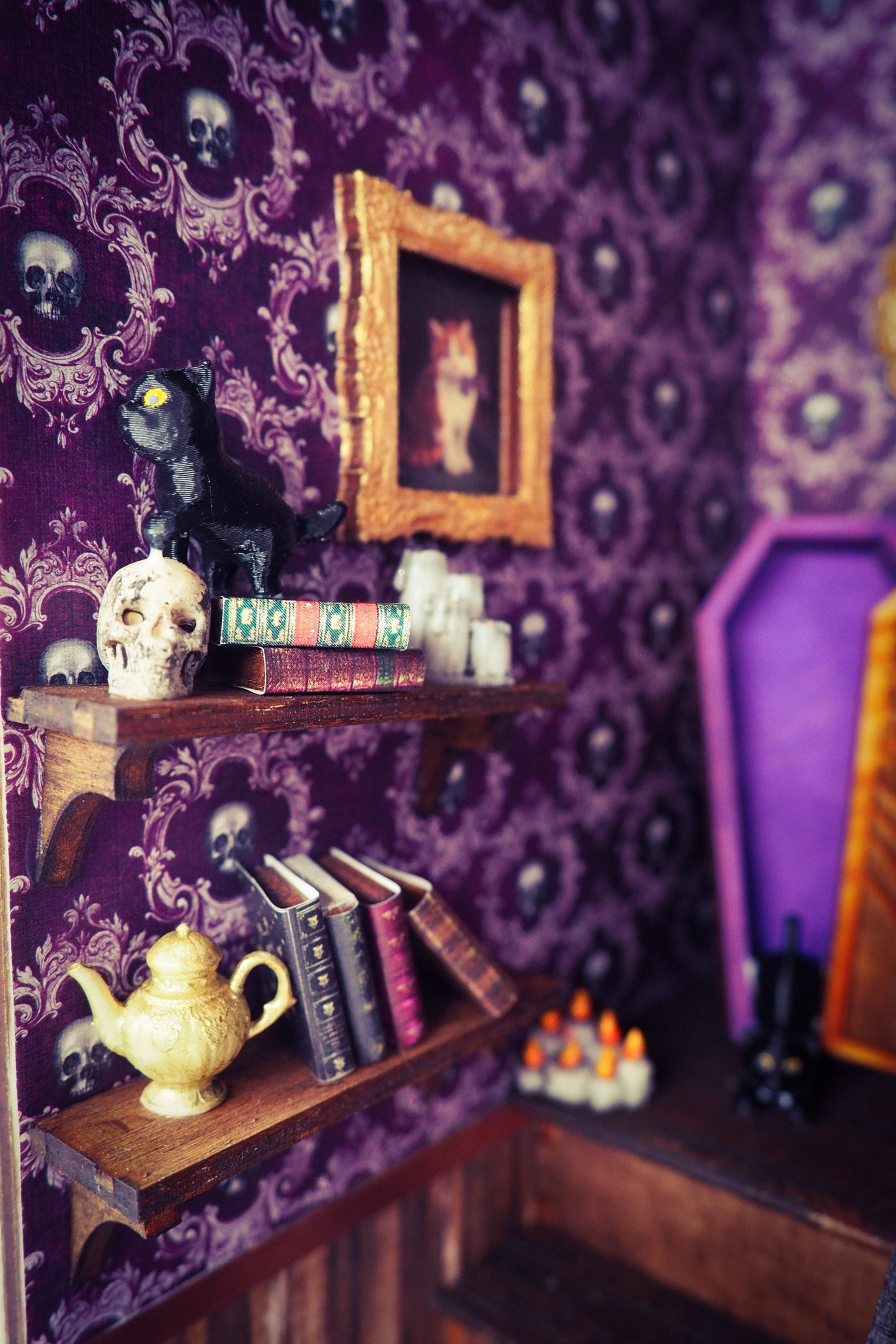 Vampires love cats diorama roombox